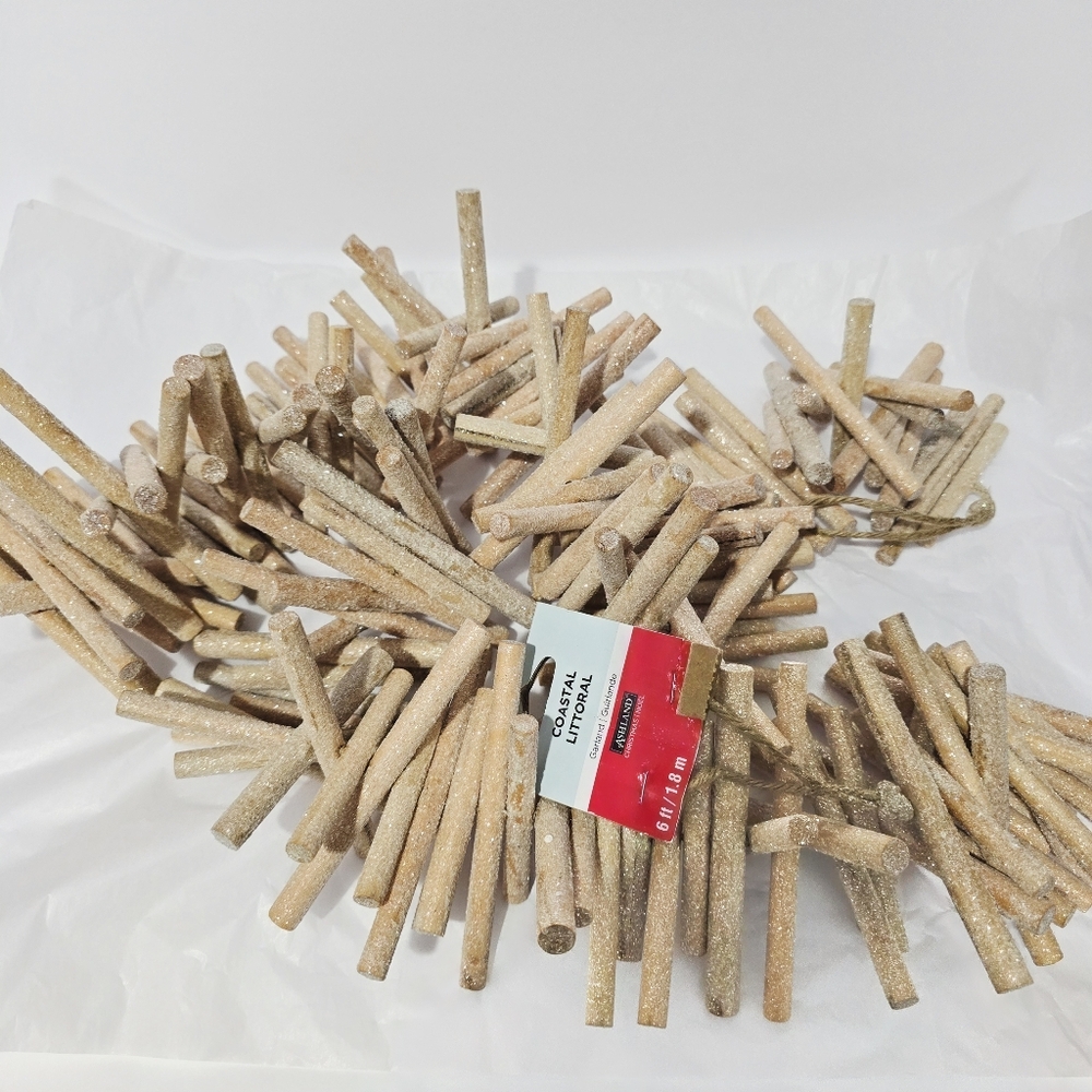 Ashland Coastal Holiday Garland NWT